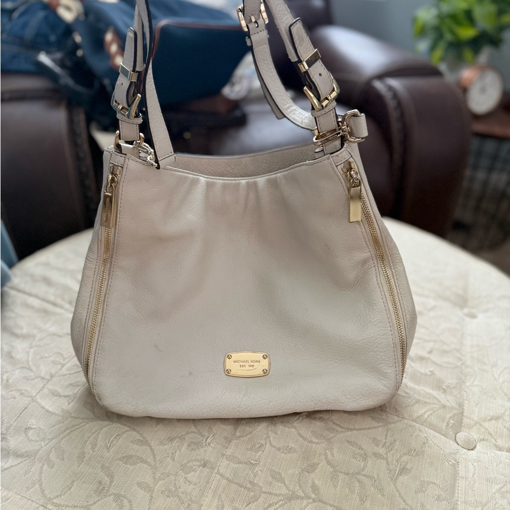 Michael Kors White Leather Shoulder Bag